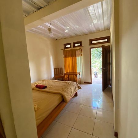 Pieter Homestay Labuan Bajo Exterior foto